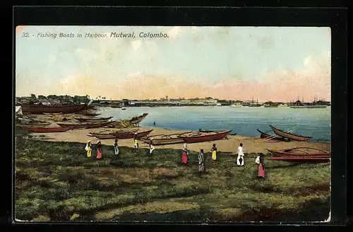 AK Mutwal /Colombo, Fishing Boats in Harbour