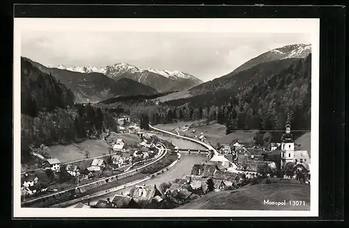 AK Lauffen bei Bad Ischl, Salzkammergut, Teilansicht mit dem Höllengebirge