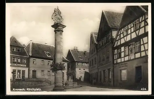 AK Kronach, Strasse am Kirchplatz mit Denkmal