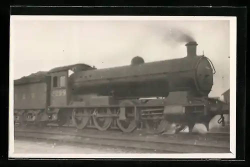 Foto-AK Lokomotive der englischen Eisenbahngesellschaft LNER mit Kennung 2299