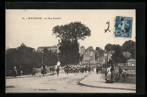 AK Mayenne, La Rue Roullois