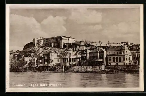 AK Skopje / Ueskueb, Teilansicht vom Wasser aus