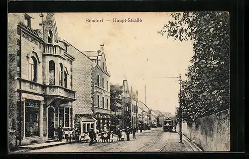 AK Bendorf, Haupt-Strasse mit Strassenbahn