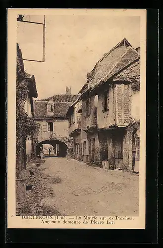 AK Bretenoux, La Mairie sur les Porches