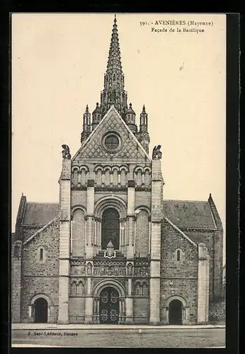 AK Avenières, Facade de la Basilique