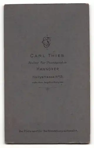 Fotografie Carl Thies, Hannover, junges Ehepaar im Profil