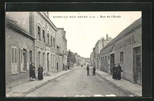 AK Romilly-sur-Seine, Rue d'Ecole