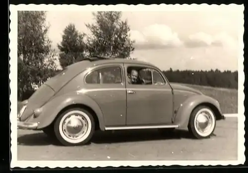 Fotografie Auto Volkswagen VW Käfer, PKW mit Faltdach