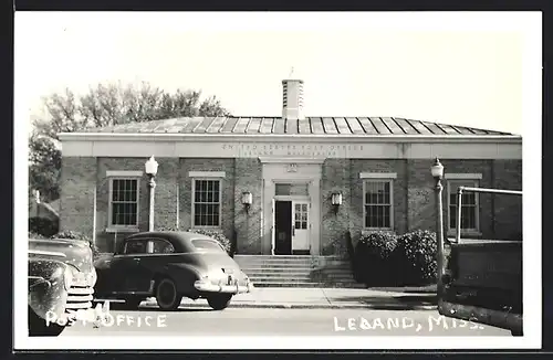 AK Leland, MS, Post Office