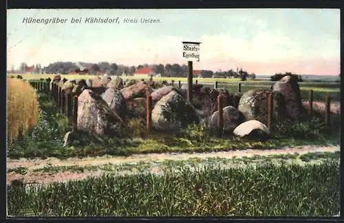 AK Kählsdorf, Hühnengräber mit Schild Staats-Eigentum