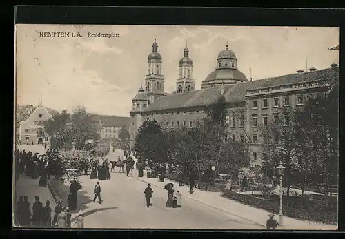 AK Kempten i. A., Militärparade auf dem Residenzplatz