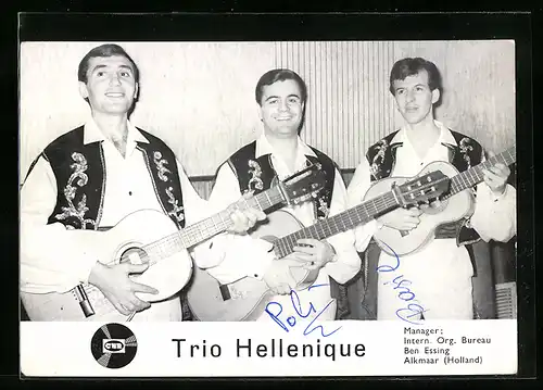 AK Musiker-Trio Hellenique mit ihren Instrumenten und Autogramm