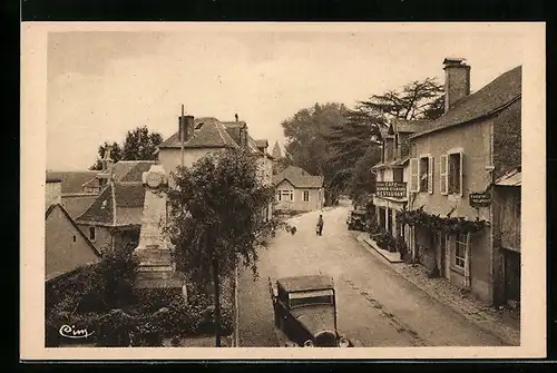 AK Ayen, le Monument aux Morts et Avenue de Juillac