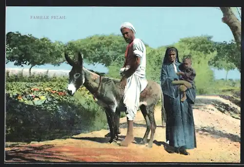AK Famille Felah, Arabische Familie mit einem Esel