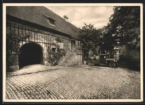 AK Kitzingen a. Main, Weinbau und Weingrosskellereien Haus Fromm, Boxbeutelwein-Kellerei, Klosterkeller