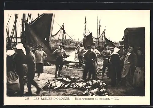 AK Les Sables-d`Olonne, Débarquement du poisson