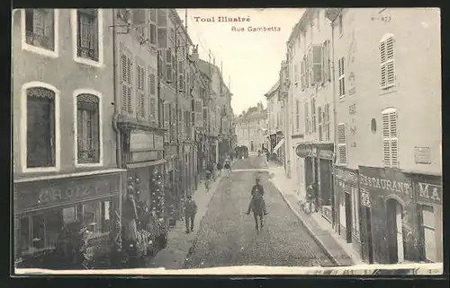 AK Toul, Rue Gambetta, Blick in die Strasse