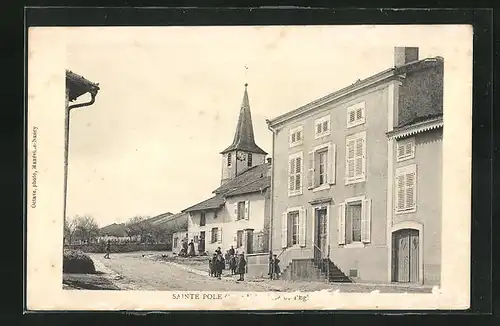 AK Sainte-Pole, Strassenpartie mit Rathaus und Kirche