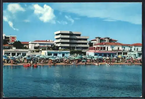 AK Villamarina di Cesenatico, Alberghi visti dal mare