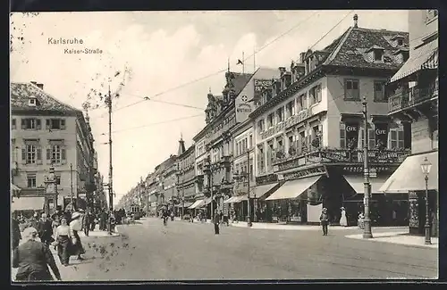 AK Karlsruhe, Strassenbahnen in der Kaiser-Strasse