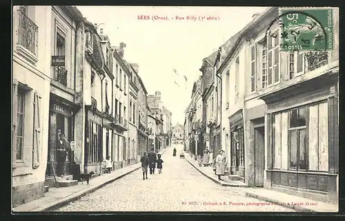 AK Sées, Rue Billy, Strassenpartie mit Geschäften