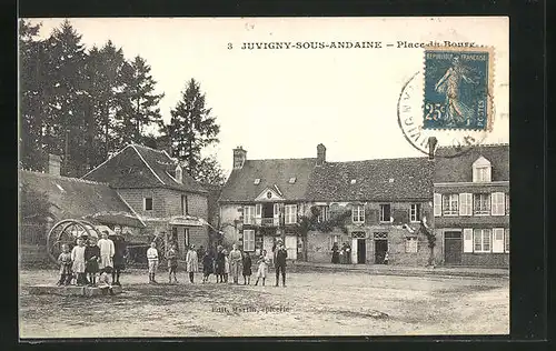 AK Juvigny-sous-Andaine, Place du Bourg