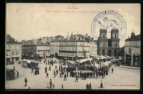 AK Auch, Place de la Mairie et Cathedrale