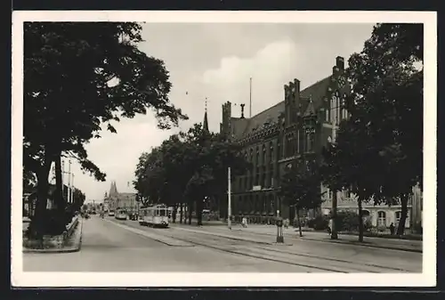 AK Frankfurt / Oder, Strassenbahn am Platz der Republik