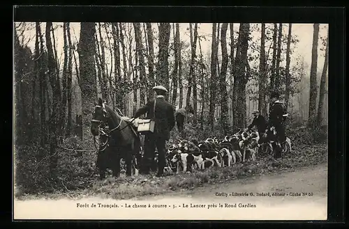 AK Saint-Bonnet-Troncais, Foret de Troncais-La chasse à courreLe Lancer près le Rond Gardien