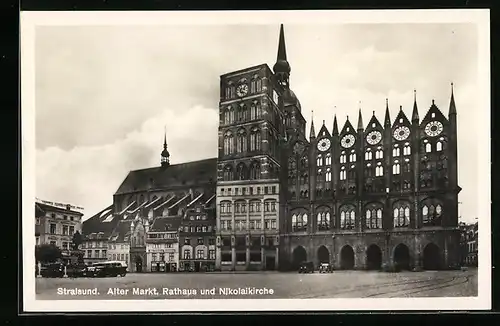 AK Stralsund, Alter Markt, Rathaus und Nikolaikirche