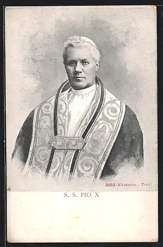 AK Papst Pius X. mit breitem Gewand und Brosche