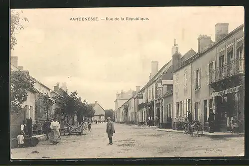 AK Vandenesse, Rue de la République