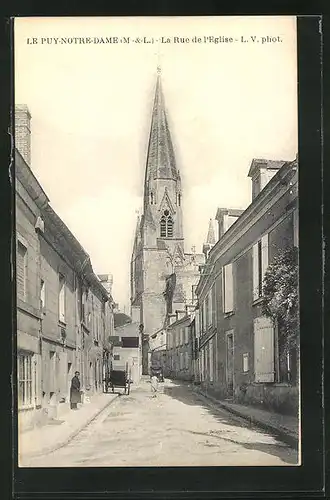 AK Le Puy-Notre-Dame, la Rue de l'Eglise