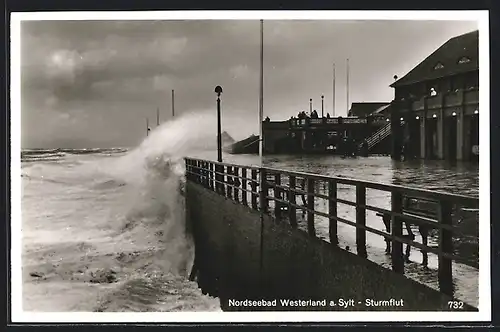 AK Westerland a. Sylt, Nordseebad, Sturmflut, Unwetter