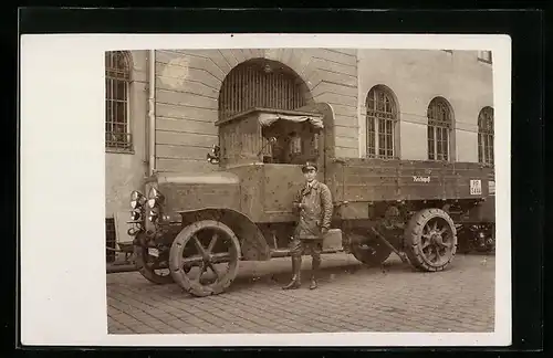 AK Lastkraftwagen der Reichspost mit Fahrer