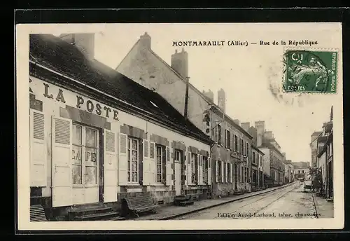 AK Montmarault, Rue de la Republique