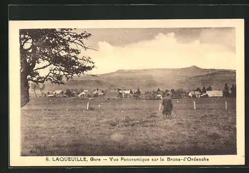 AK Laqueuille, Vue Panoramique sur la Brune-d'Ordenche