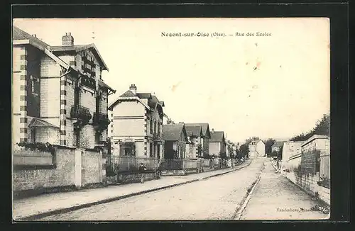 AK Nogent-sur-Oise, Rue des Ecoles