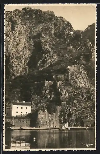 AK Kotor, Ortsansicht vom Wasser aus gesehen