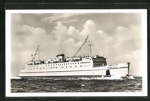 AK Hochsee-Fährschiff Theodor Heuss in ruhiger See