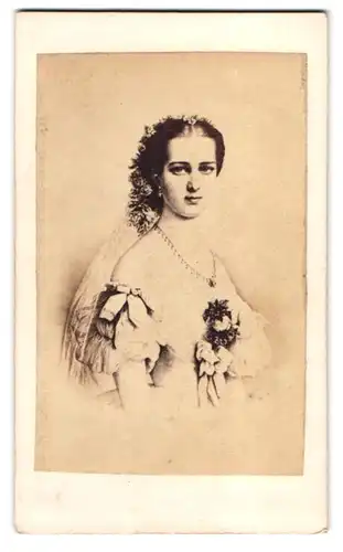 Fotografie unbekannter Fotograf und Ort, Portrait Alexandra von Dänemark, Princess of Wales, Queen Consort of UK