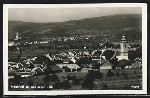 AK Neusiedl am See, Ortspartie mit Kirchen