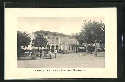 AK Casteljaloux, Un coin de la Place Gambetta