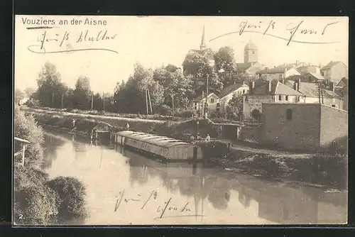 AK Vouziers, Ortsansicht mit Aisne und Blick zur Kirche