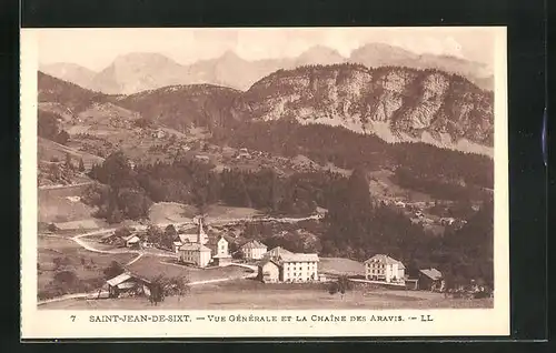 AK Saint-Jean-de-Sixt, Vue générale et la Chaîne des Aravis