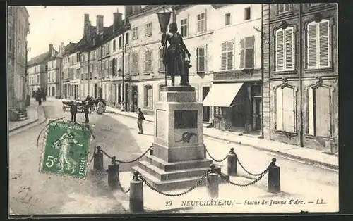 AK Neufchateau, Statue de Jeanne d`Arc