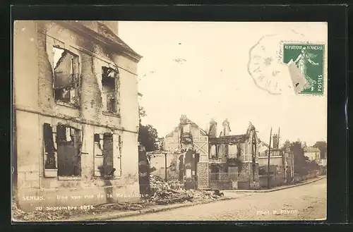 AK Senlis, Une vue rue de la République, Strassenpartie