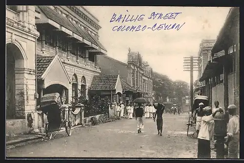 AK Colombo, Baillie Street mit Passanten