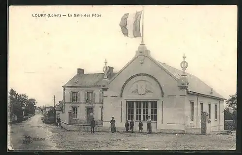 AK Loury, La Salle des Fêtes