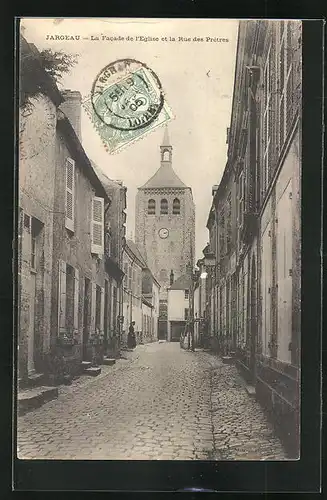 AK Jargeau, La Facade de l'Eglise et la Rue des Pretres